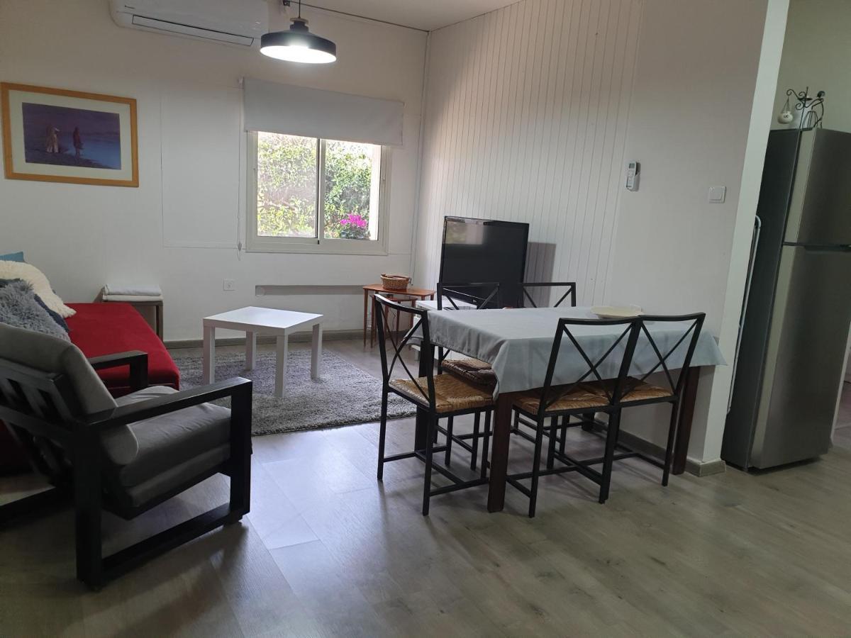 Apartmán פינה חמה ברמה Ejn Zivan Exteriér fotografie